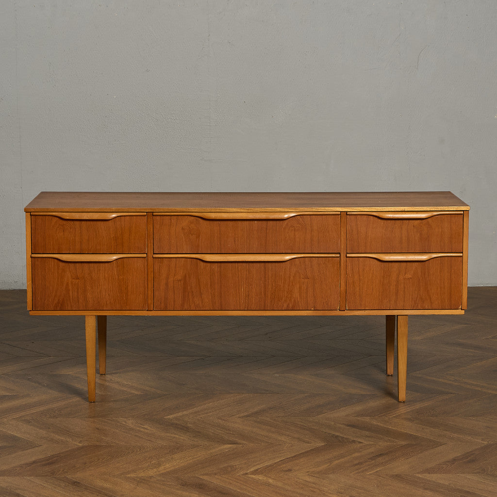 イギリス ヴィンテージ サイドボード