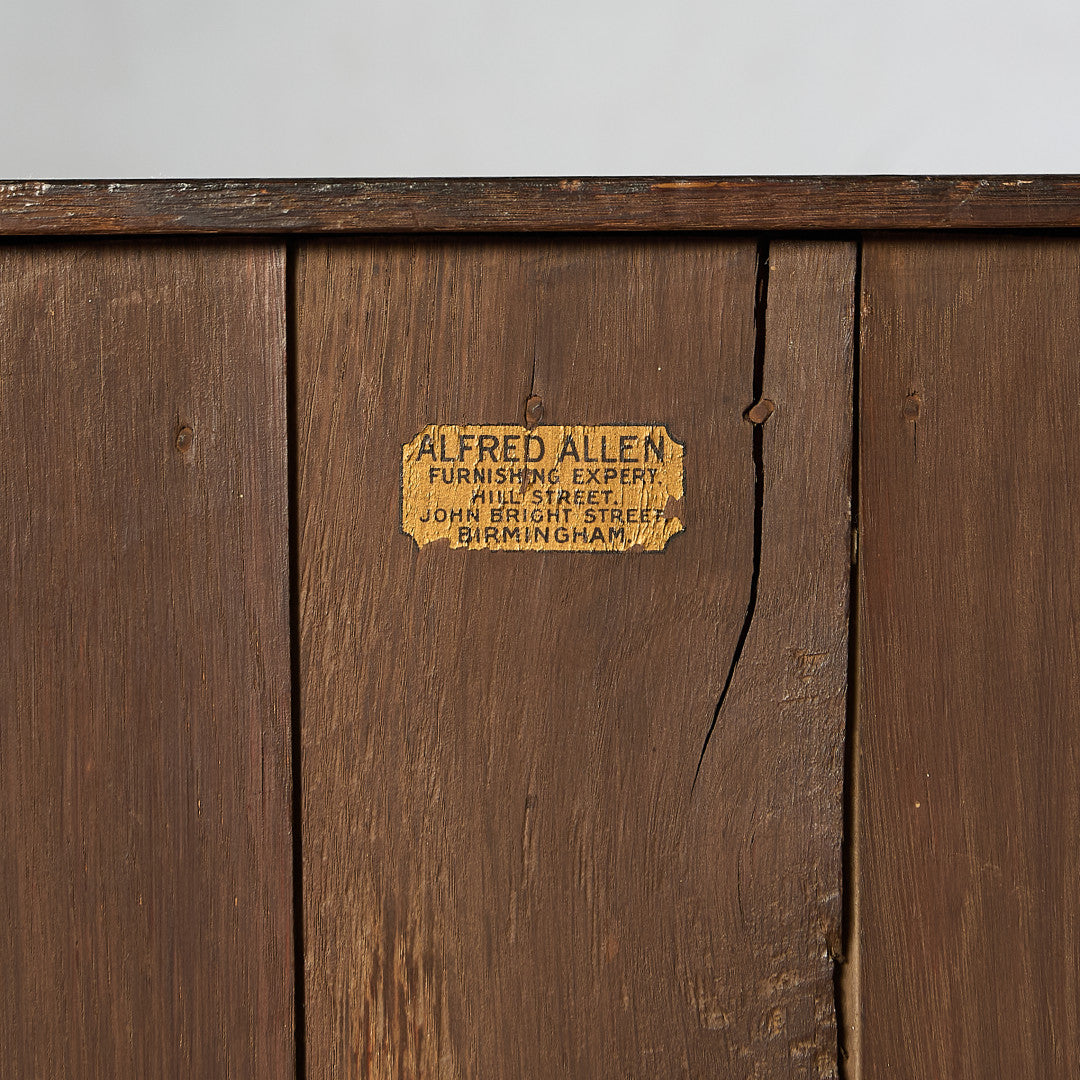 Alfred Allen コートカップボード