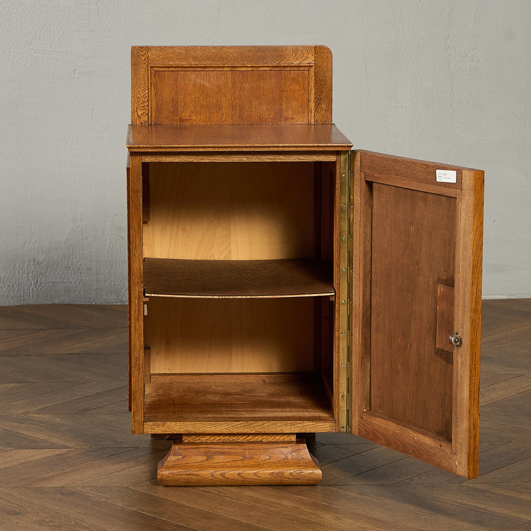 英国 クラシック ベッドサイド キャビネット