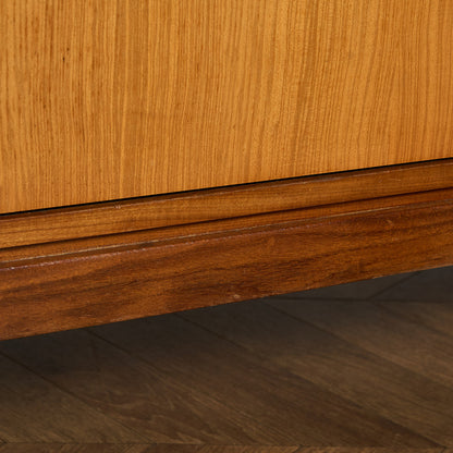 イギリス ヴィンテージ サイドボード