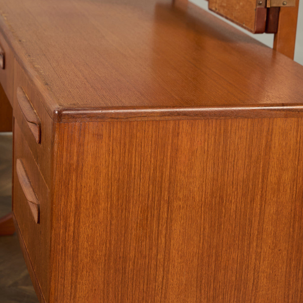 ニューフレスコ ドレッシングデスク (1986)