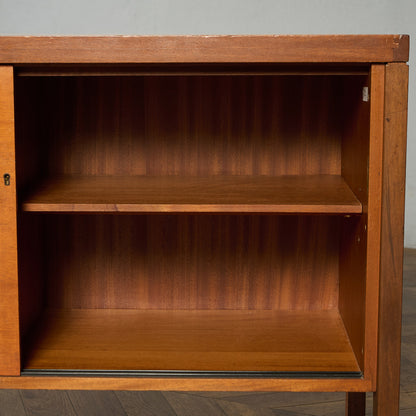 英国 ヴィンテージ キャビネット