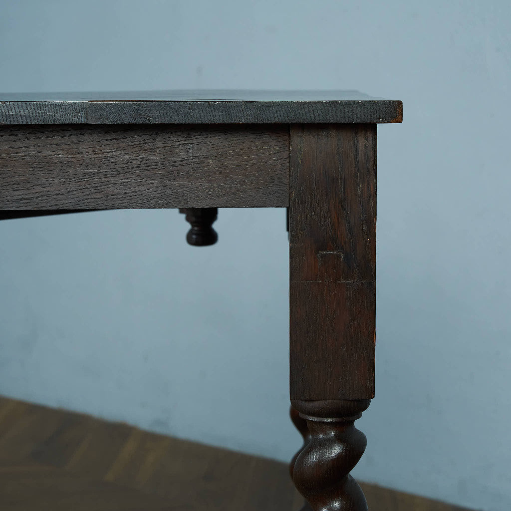 British classic corner table #84653