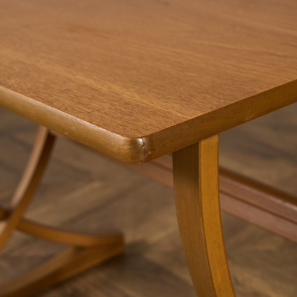 ネストテーブル