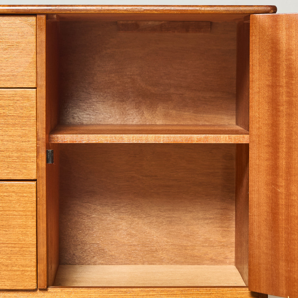 イギリス ヴィンテージ サイドボード