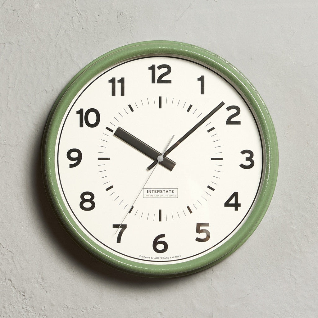 TRAFFIC SERIES CLOCK / INTERSTATE