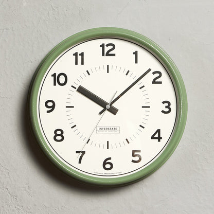 TRAFFIC SERIES CLOCK / INTERSTATE