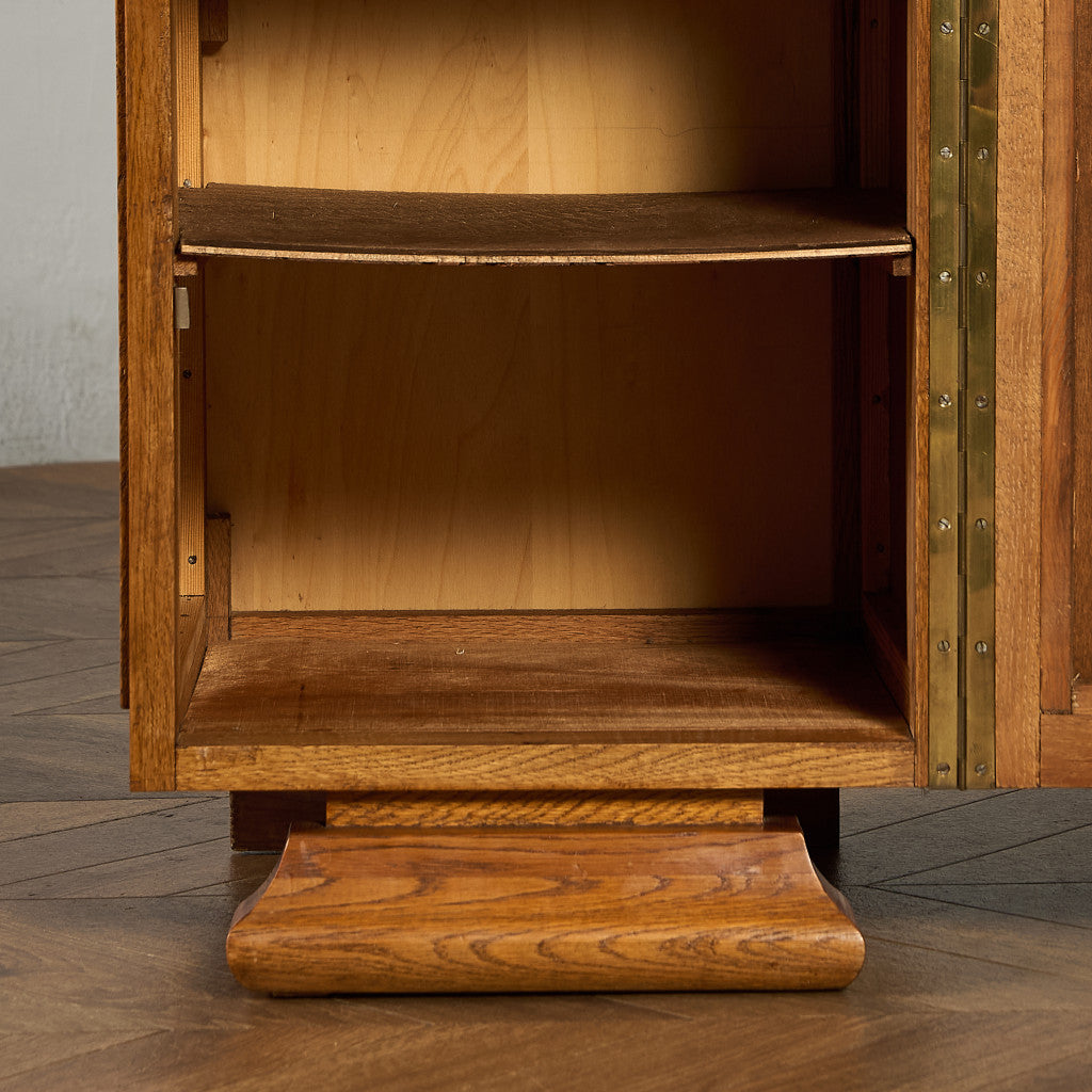 英国 クラシック ベッドサイド キャビネット