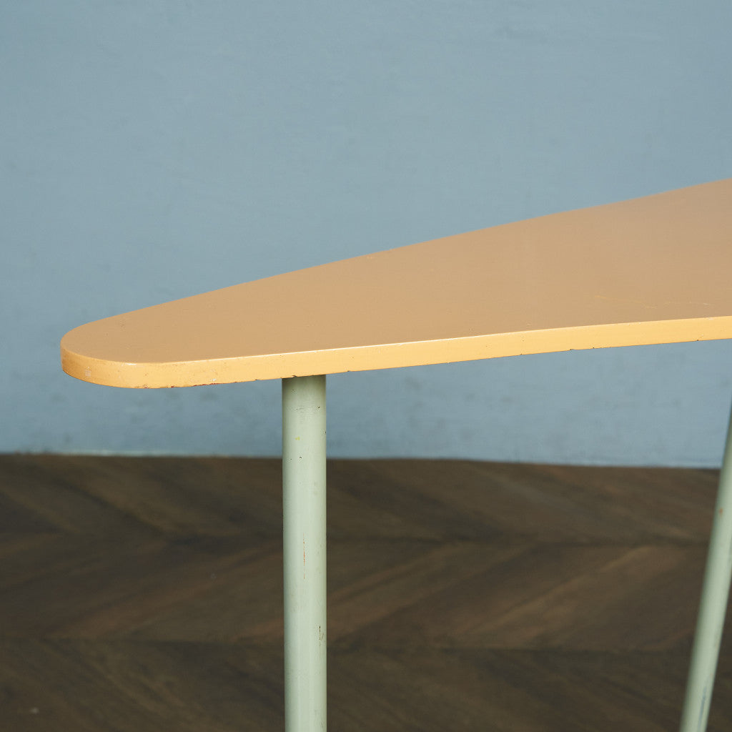 英国ヴィンテージ トライアングル センターテーブル / コーヒーテーブル #85362