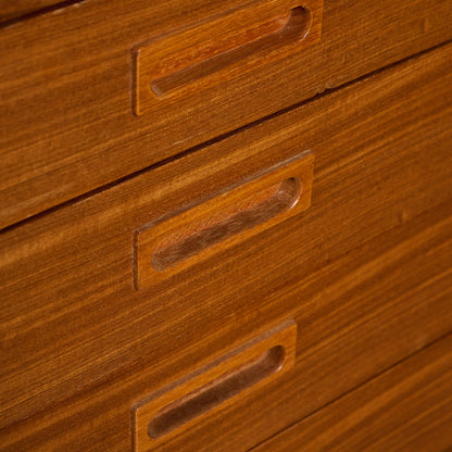 英国 ヴィンテージ 4段 サイドチェスト