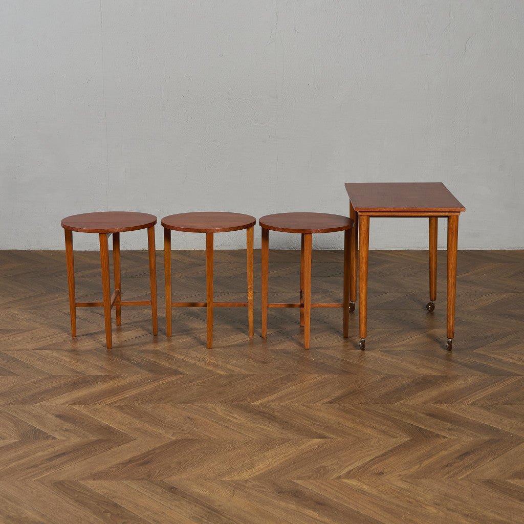 Novy Domov ヴィンテージ ネストテーブル