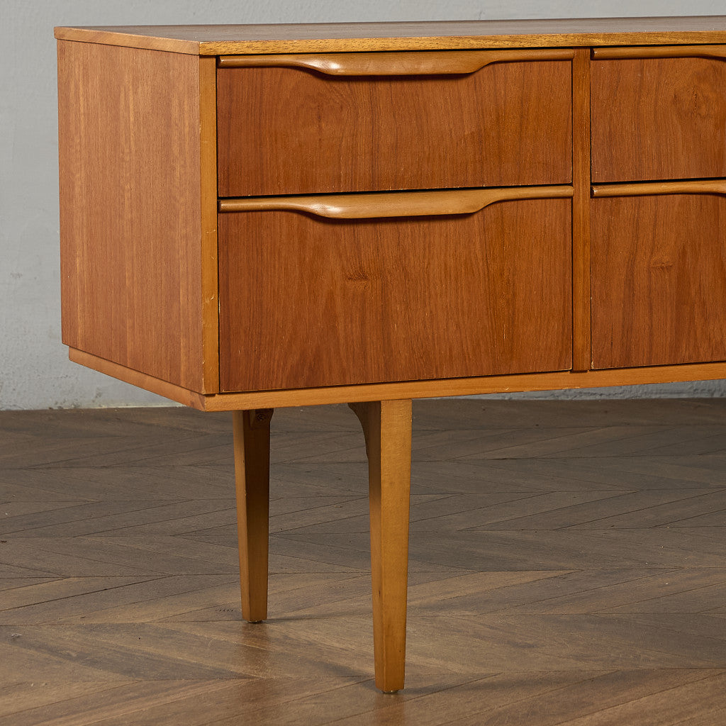 イギリス ヴィンテージ サイドボード