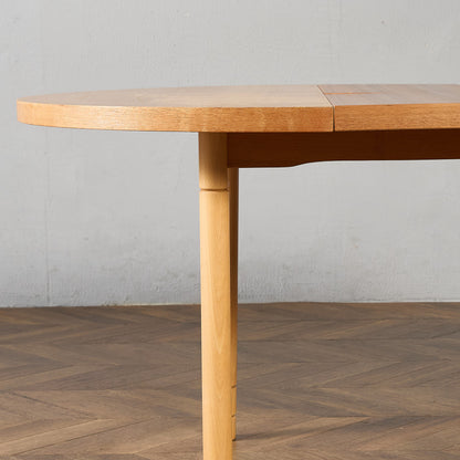 旧東ドイツ ヴィンテージ ラウンド ダイニングテーブル