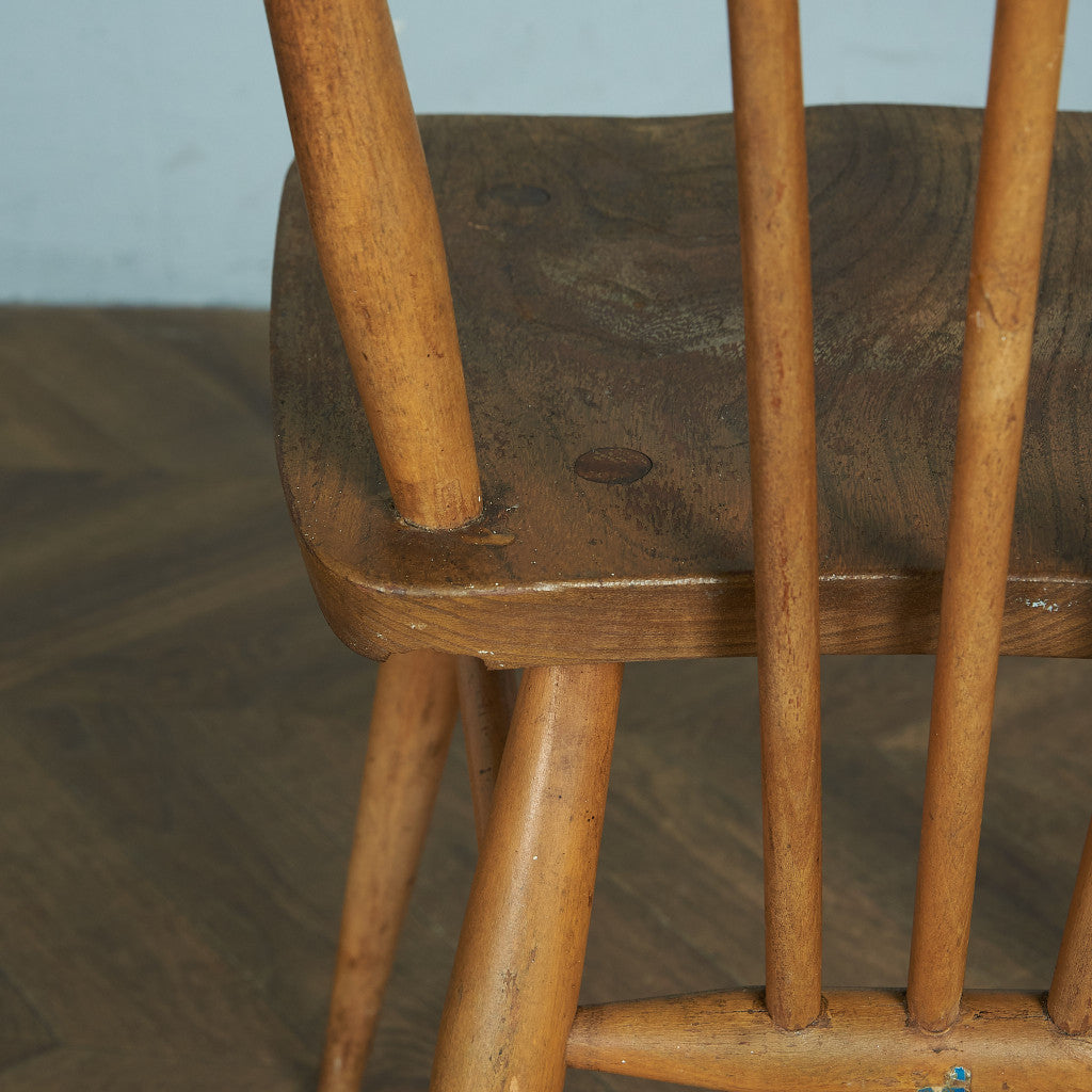 スティックバックチェア