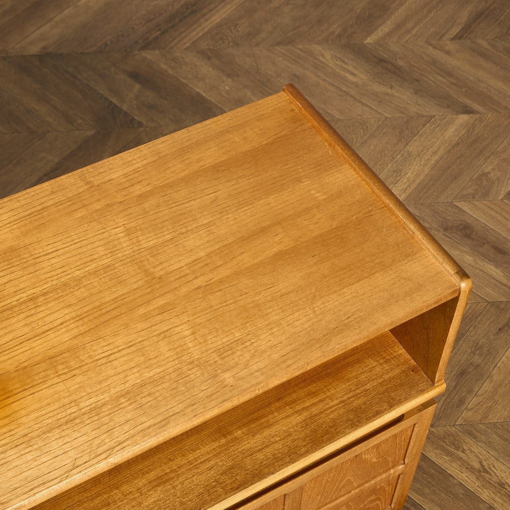 十字扉 ヴィンテージ キャビネット