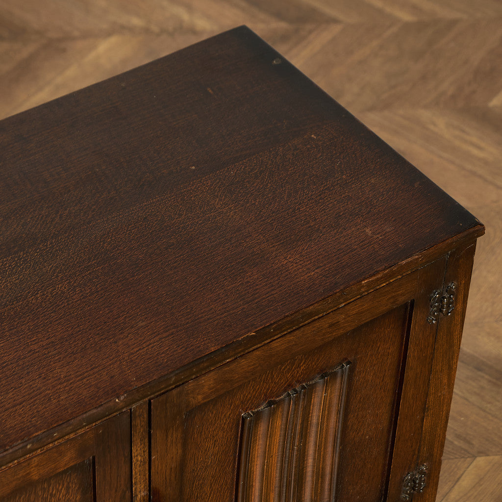 英国 クラシック キャビネット