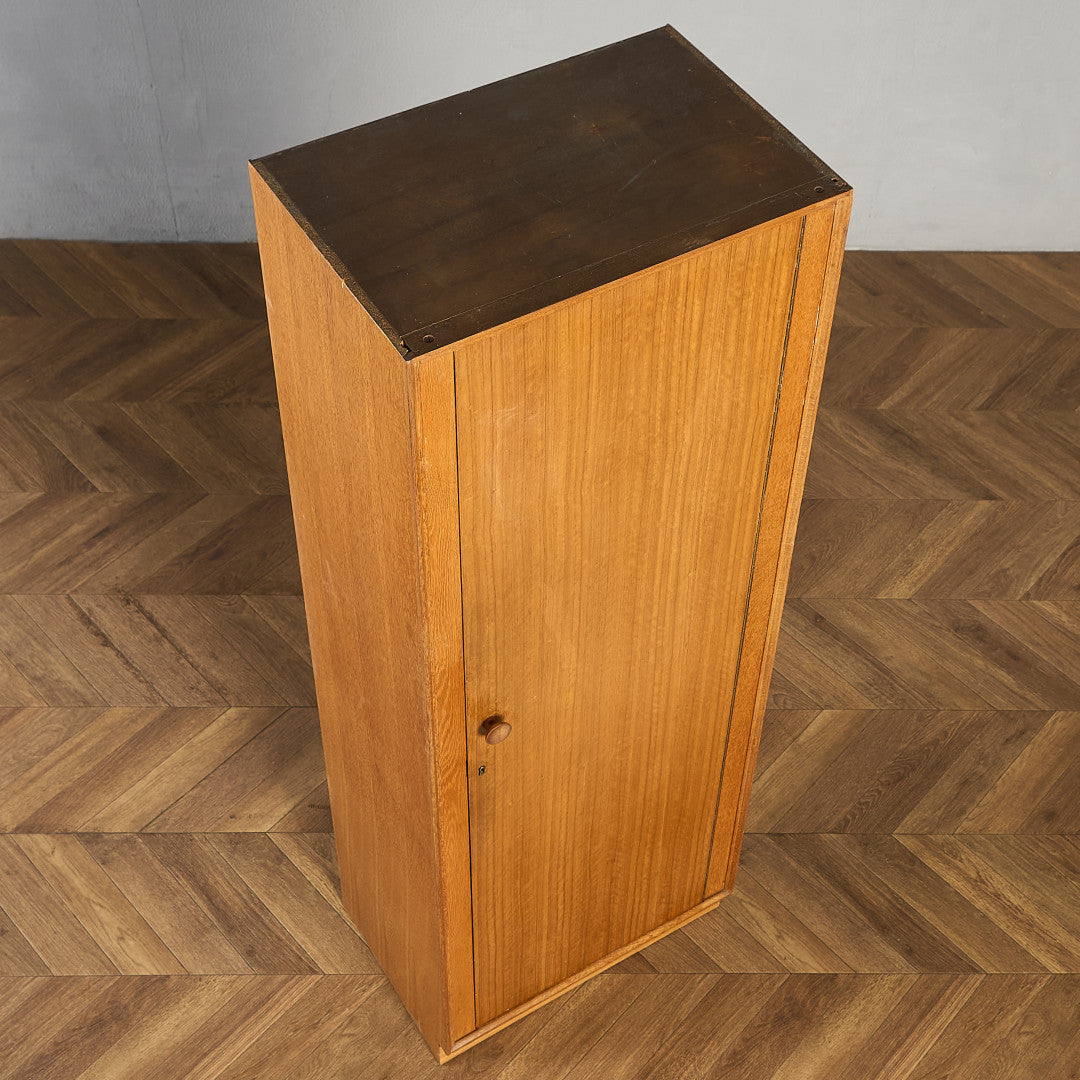 ヴィンテージ ワードローブ