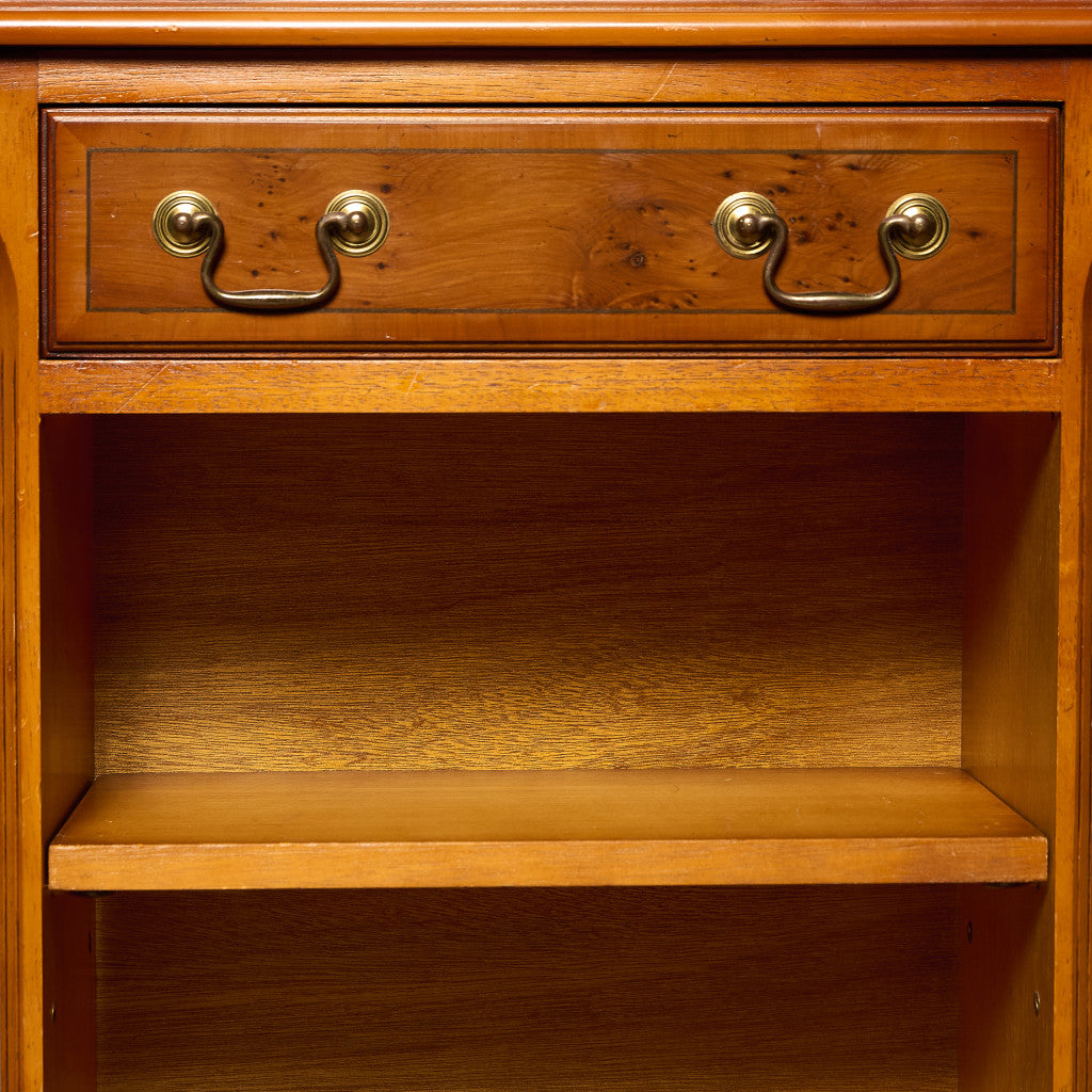 英国 クラシック サイドキャビネット