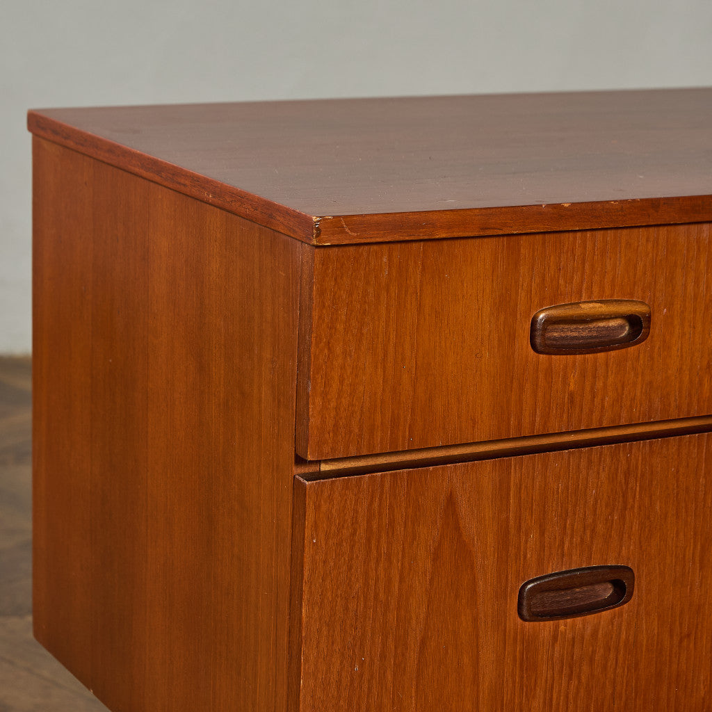 イギリス ヴィンテージ サイドボード ワイド チェスト