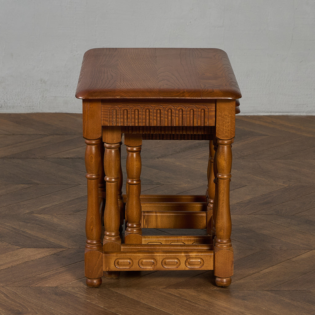 英国 クラシック ネストテーブル