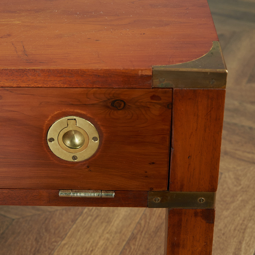 英国ヴィンテージ ベッドサイドキャビネット