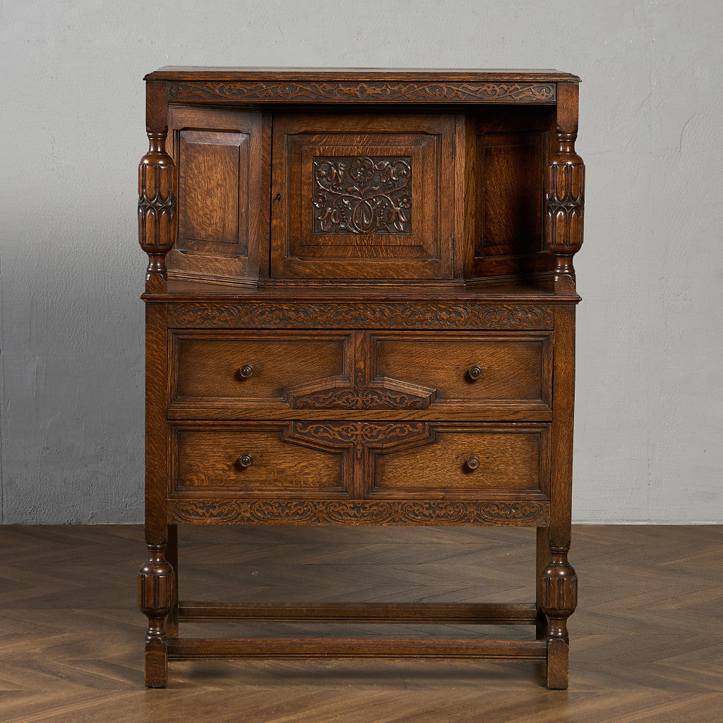 英国 クラシック コートカップボード