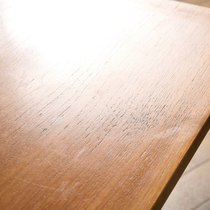 ネストテーブル