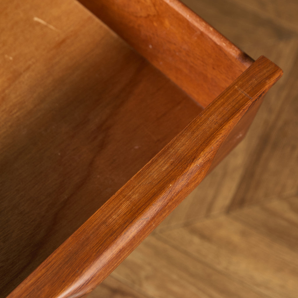 イギリス ヴィンテージ サイドボード