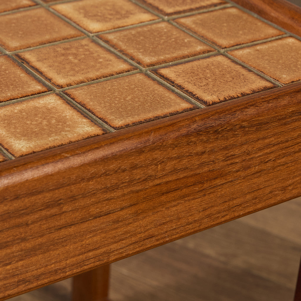 英国 ヴィンテージ タイルトップ ネストテーブル #91883