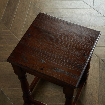 British classic oak nesting table #84618