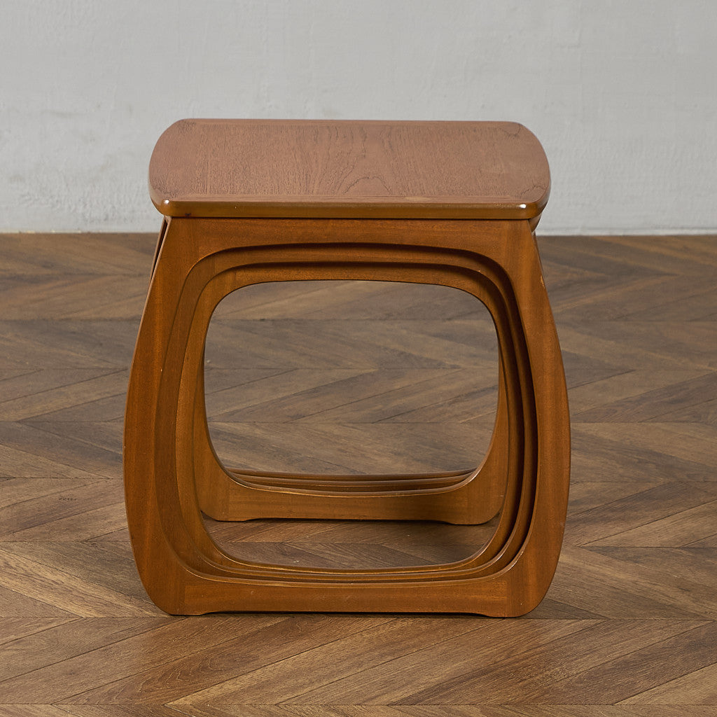 Burlington ネストテーブル