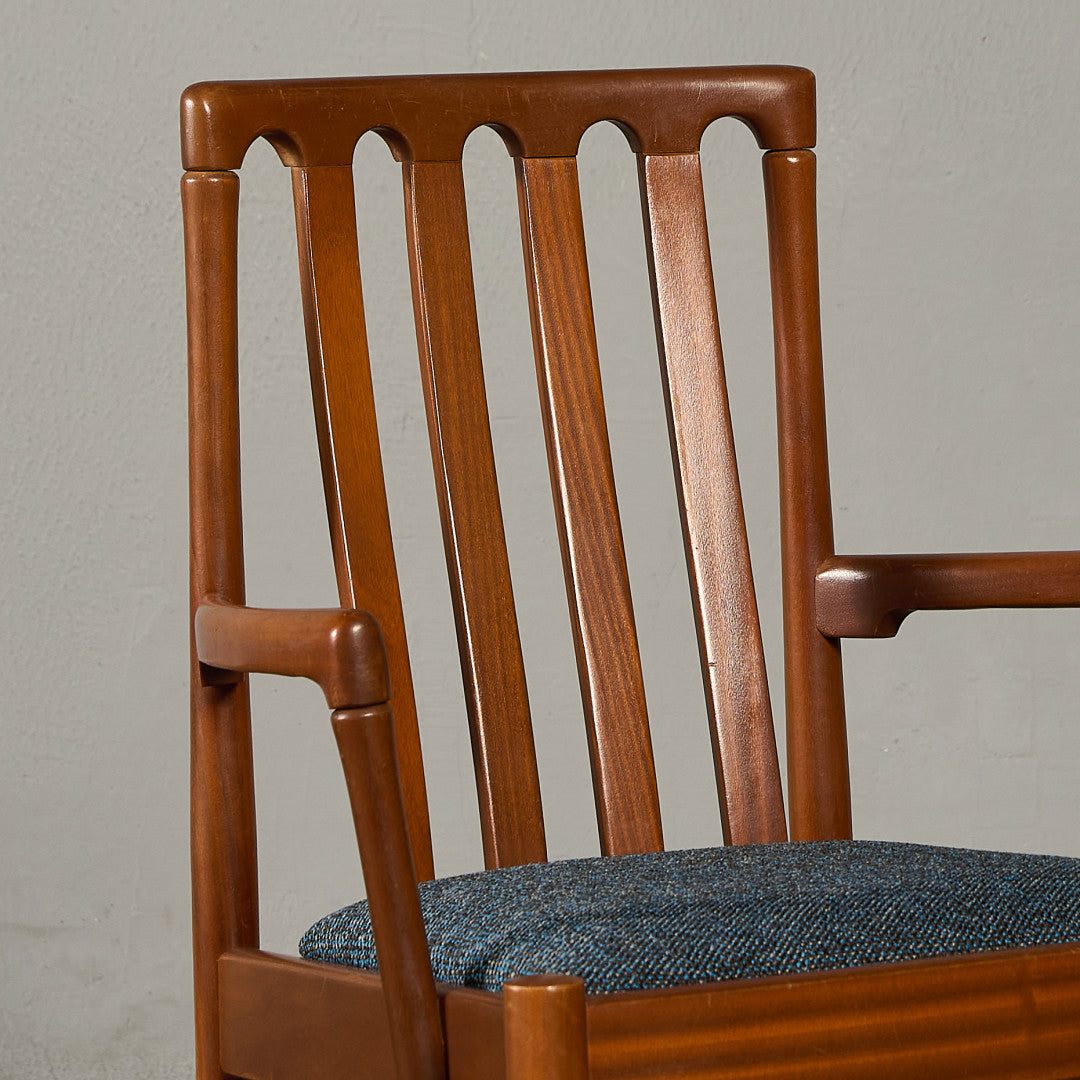 スラットバック アームチェア 座面張替え済み (LUUM) #97109 – camori