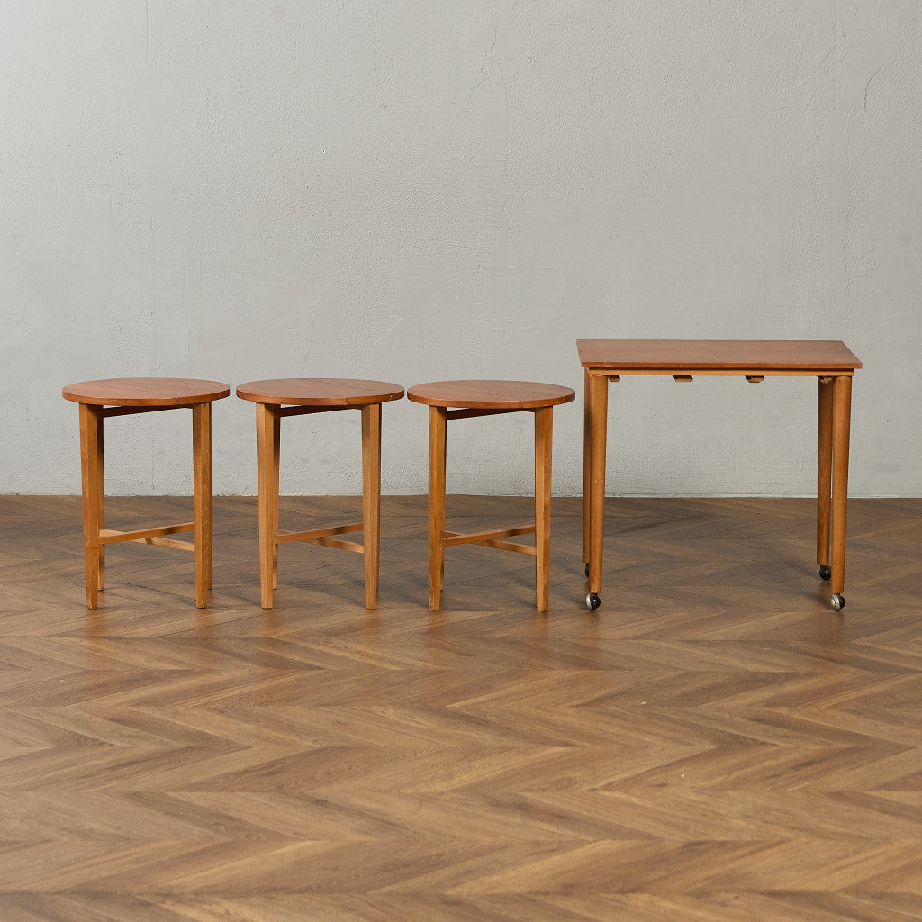 Novy Domov ヴィンテージ ネストテーブル