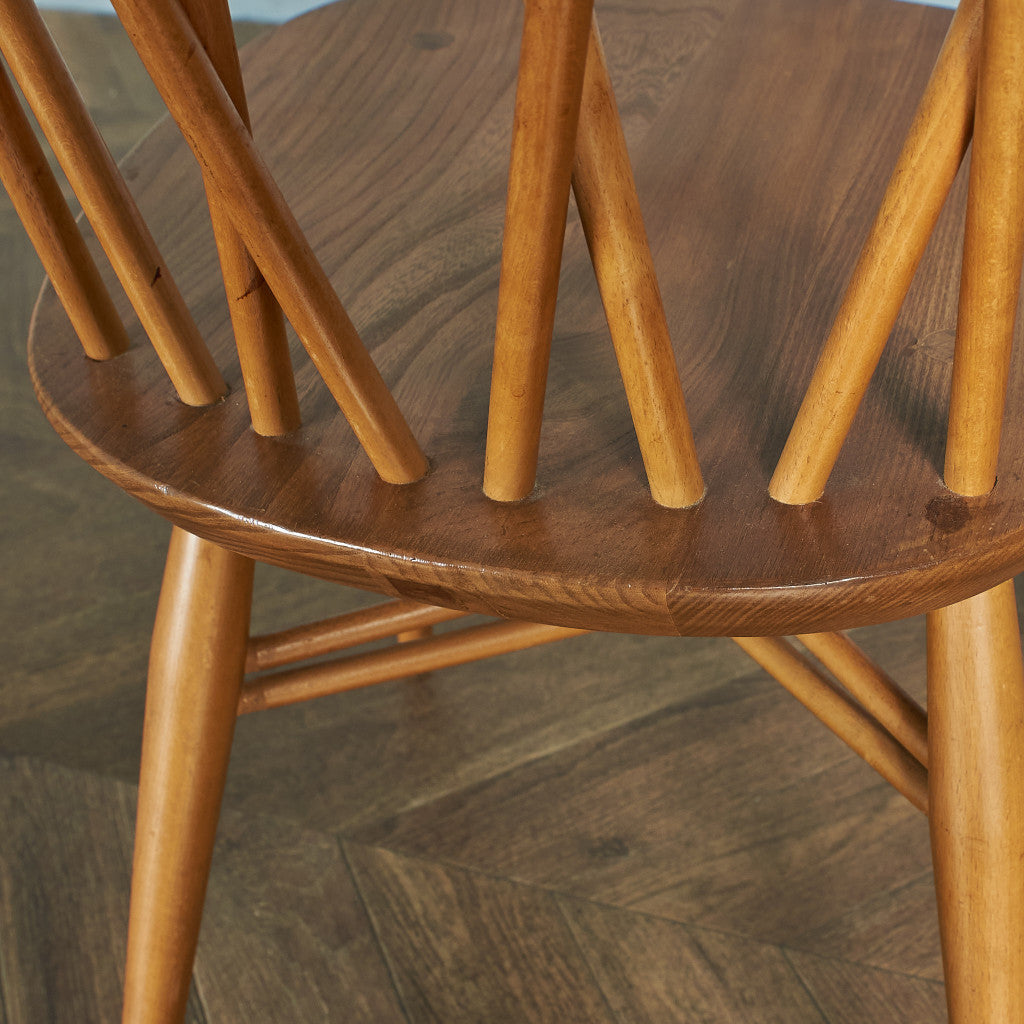 ラティスドチェア