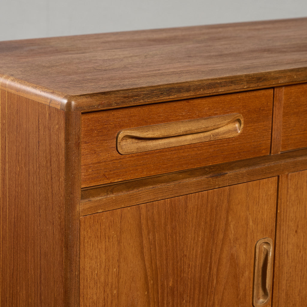 Fresco ヴィンテージ 脚付き サイドボード (4072)