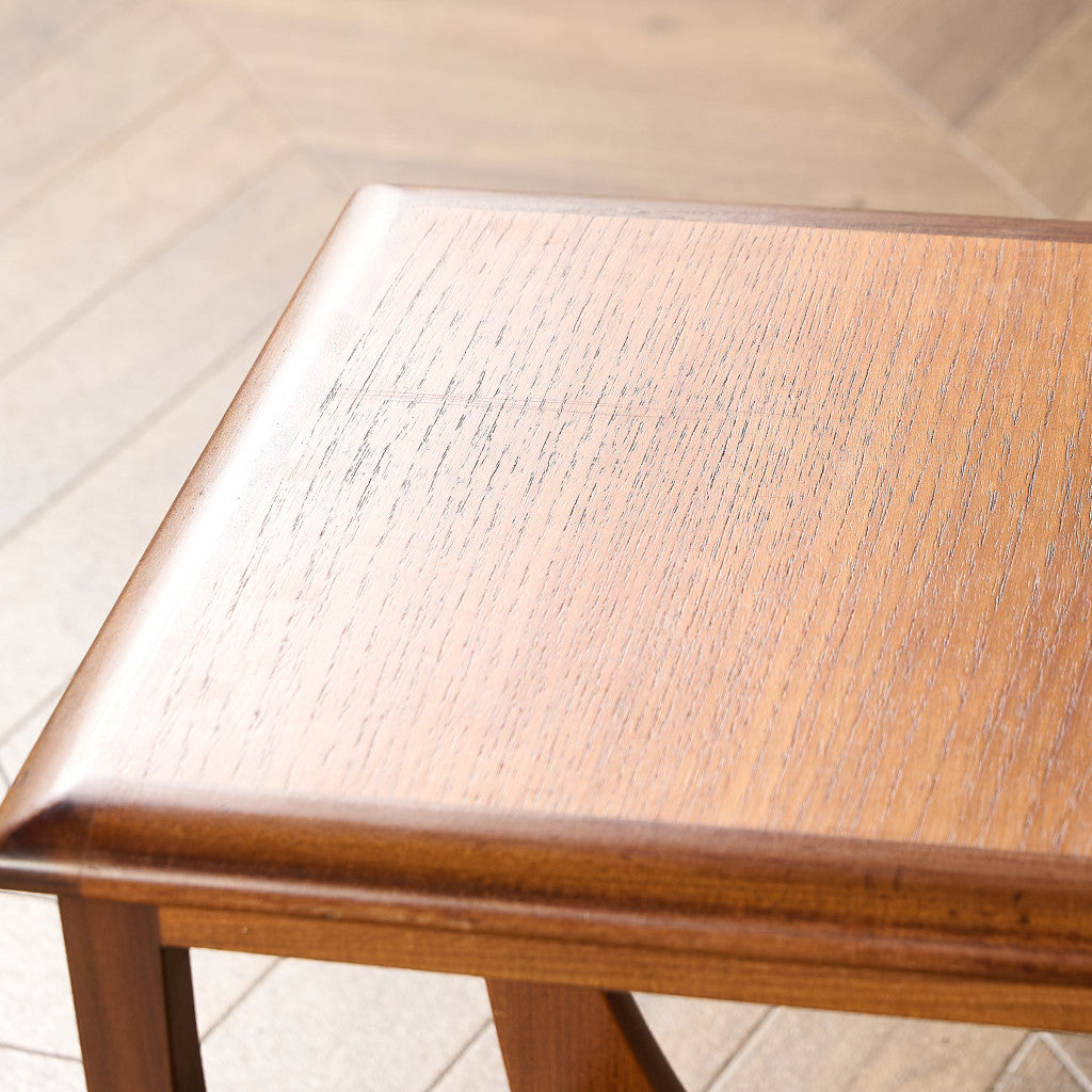 Astro タイルトップ ネストテーブル