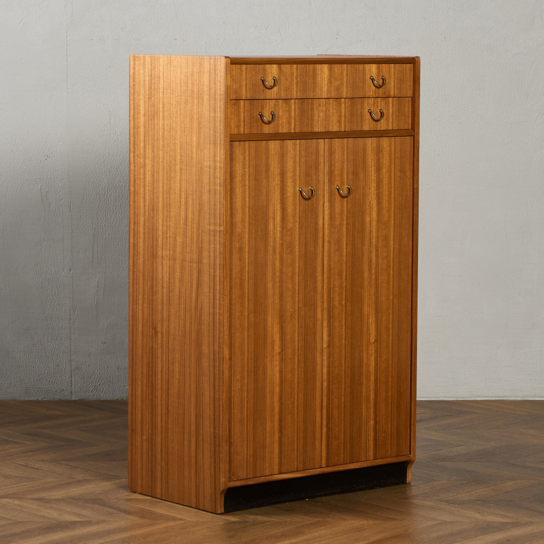 ヴィンテージ ワードローブ