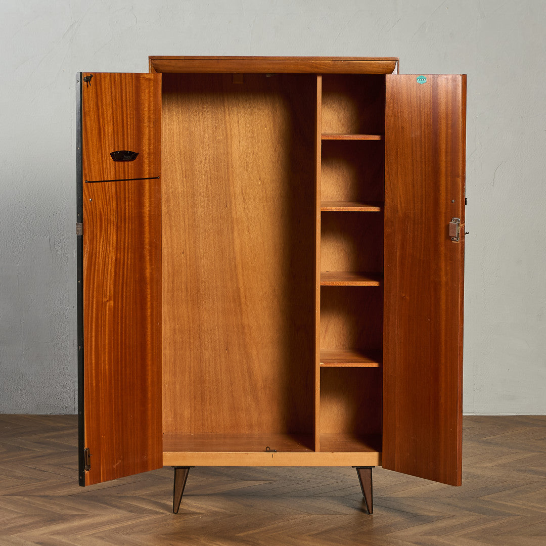 ヴィンテージ ワードローブ