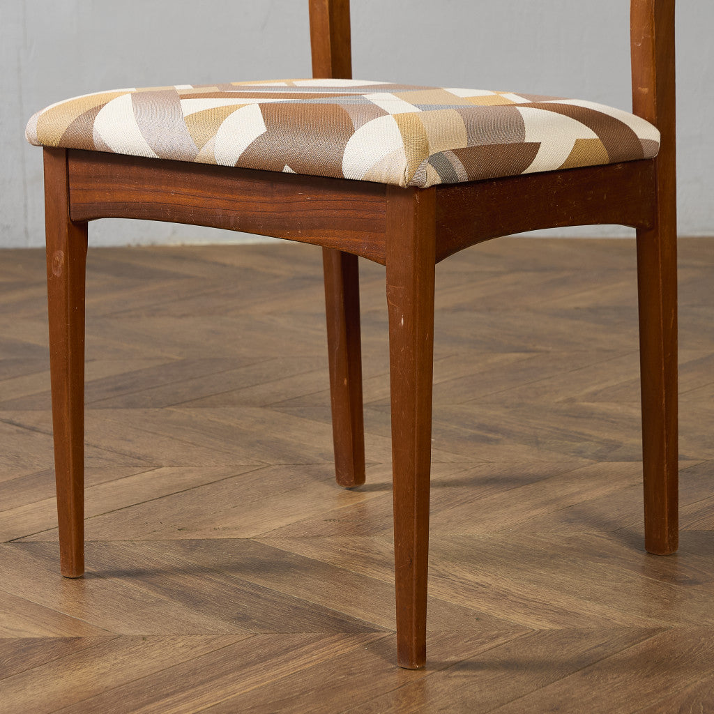 ヴィンテージ ダイニングチェア / 座面張替え済み (LUUM)