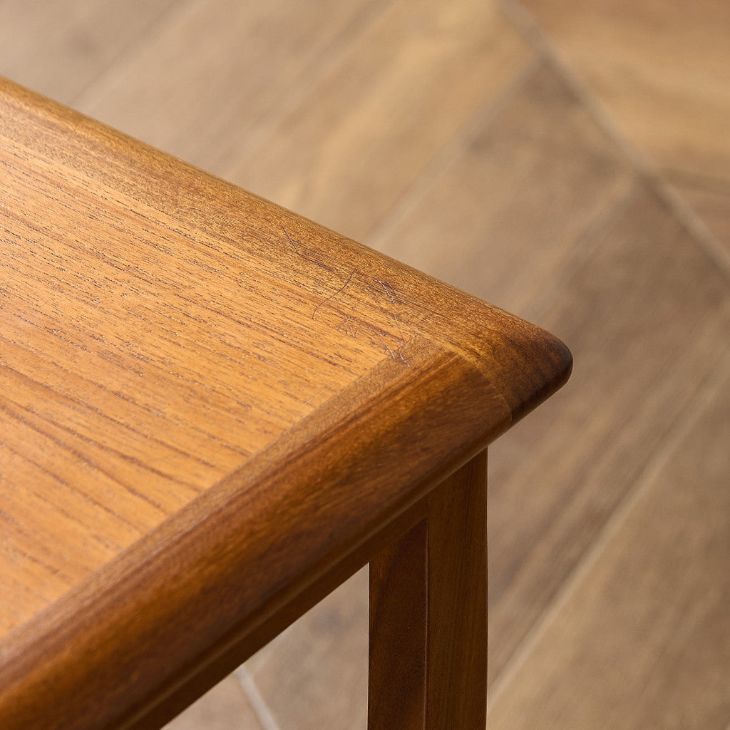 Astro セラミックタイルトップ ネストテーブル