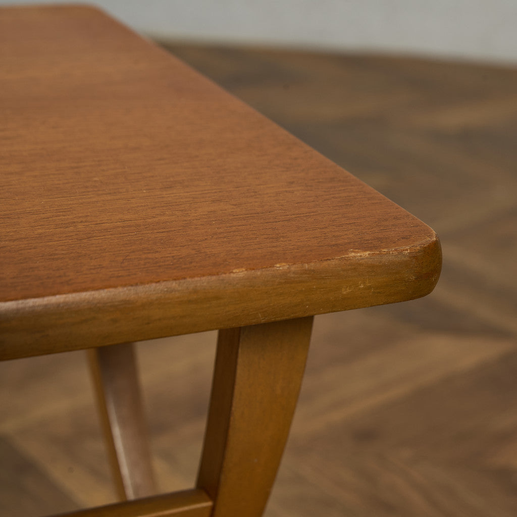 ネストテーブル