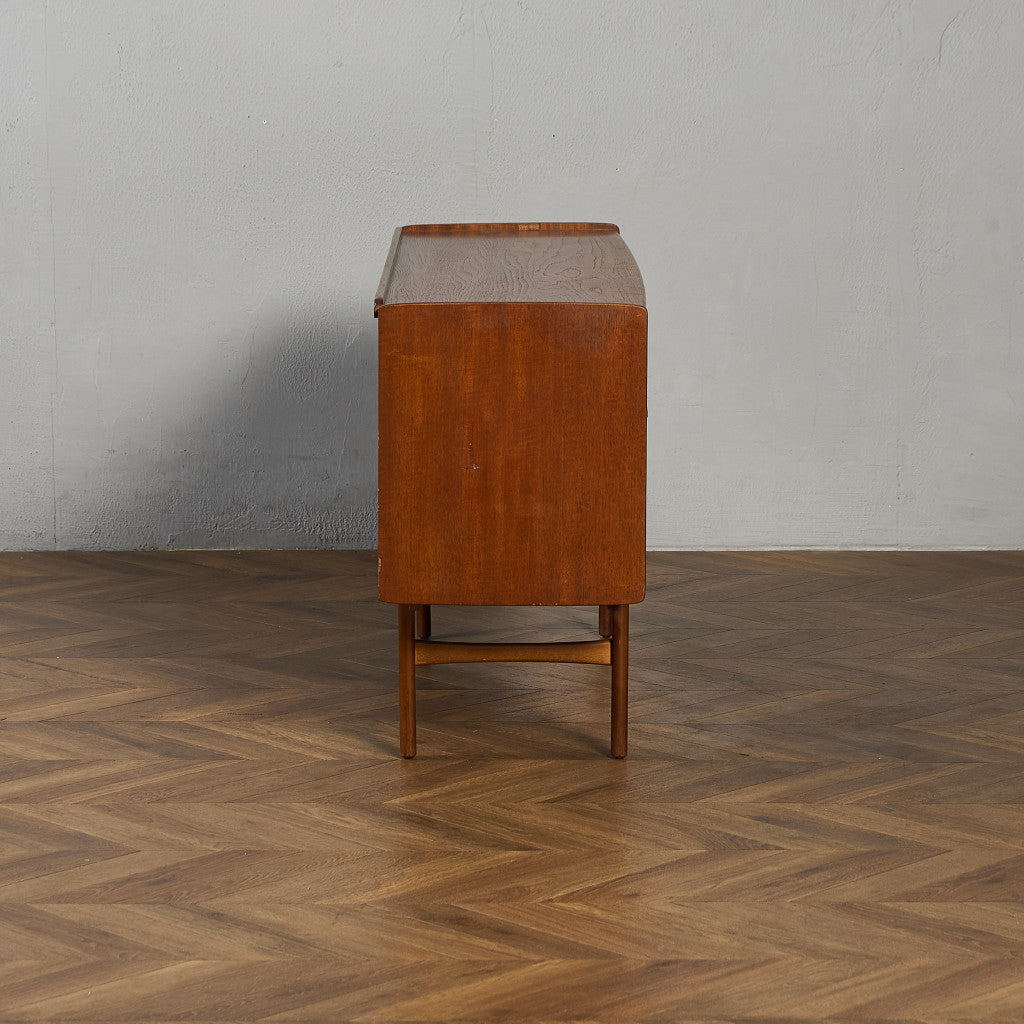 イギリス ヴィンテージ サイドボード