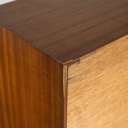 英国ヴィンテージ ガラスキャビネット