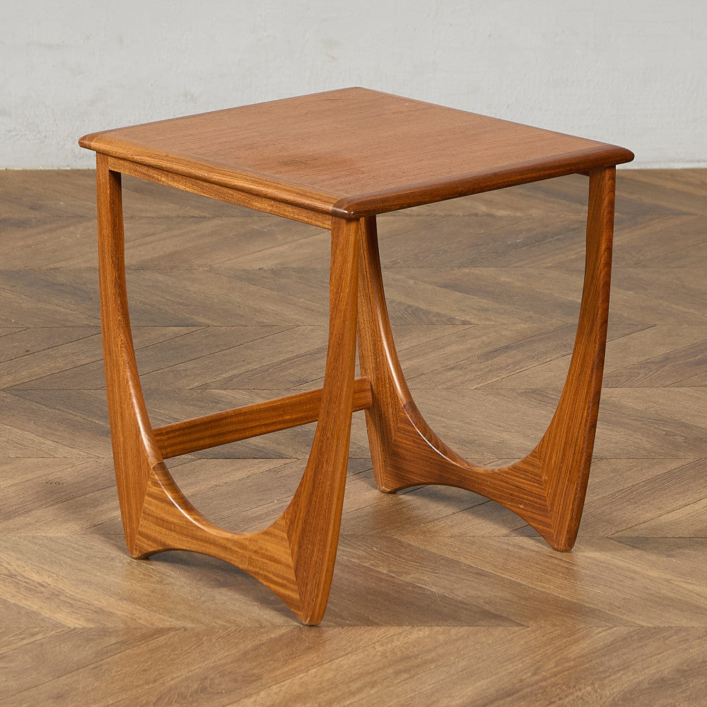 Astro セラミックタイルトップ ネストテーブル