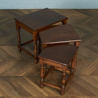 British classic oak nesting table #81756