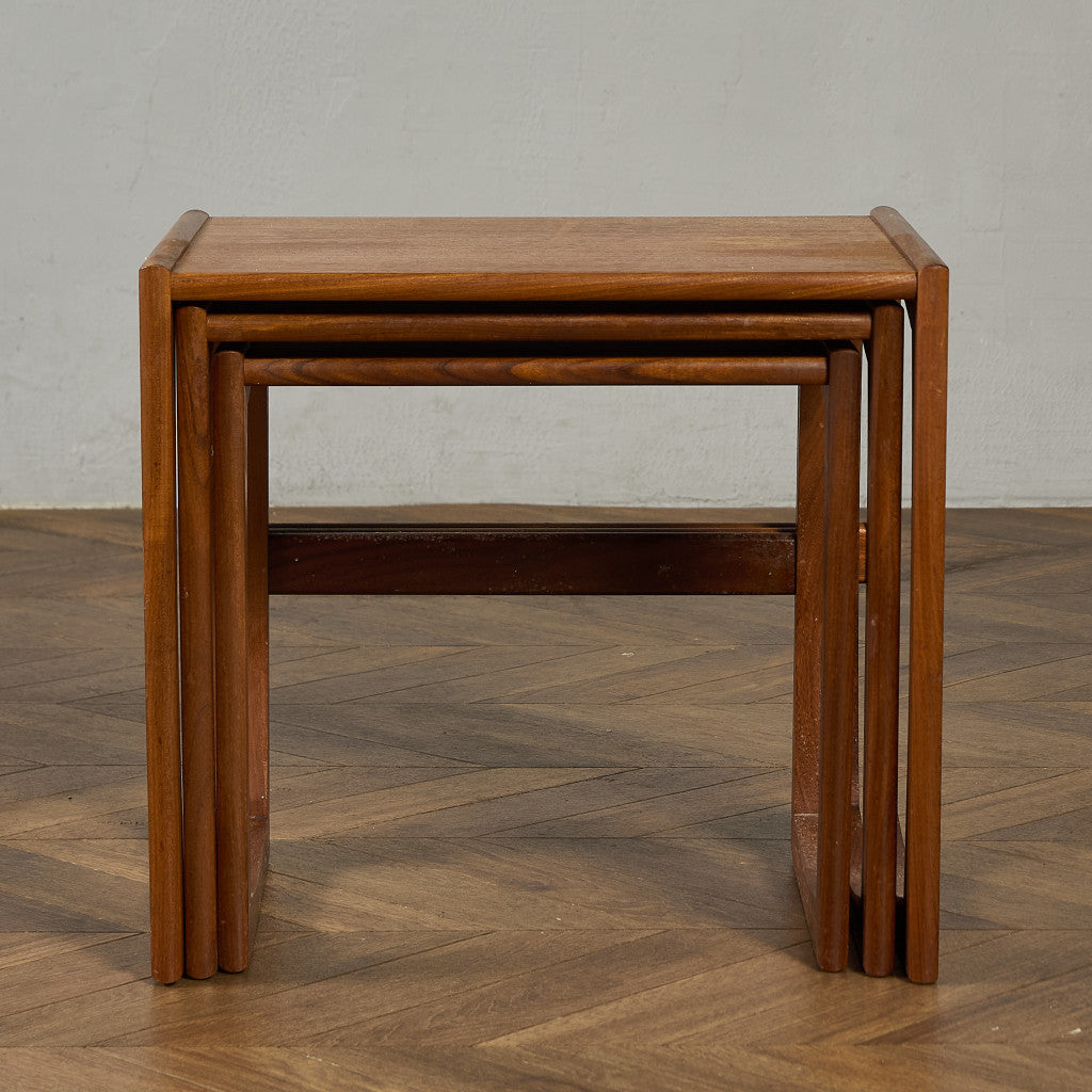 Quadrille ヴィンテージ ネストテーブル