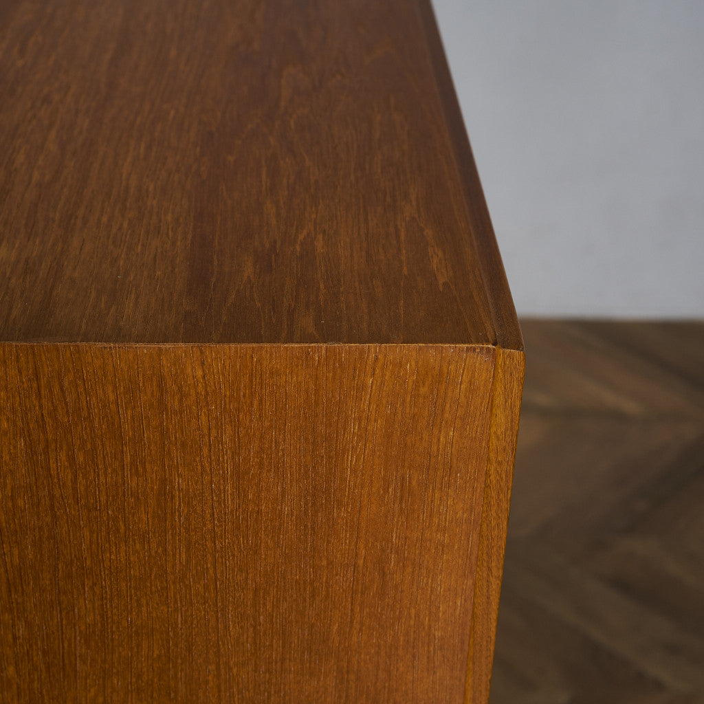 Form FIVE ヴィンテージ ブックケース (カスタム アイアン ヘアピンレッグ)