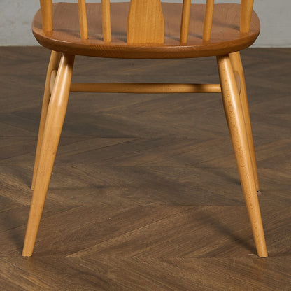 スワンバックチェア  ラウンドメタルラベル