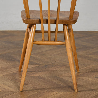 スティックバックチェア