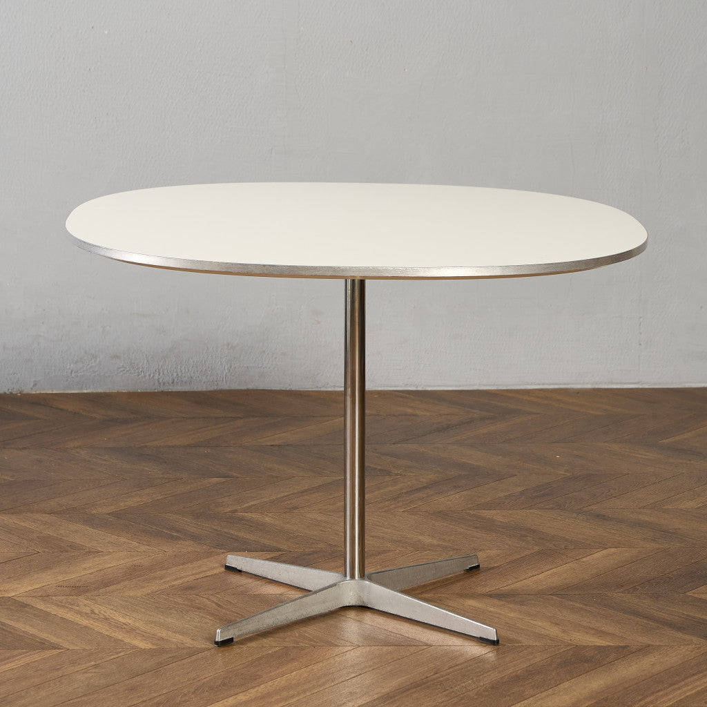 Fritz Hansen A603 Super-circular Table スーパー円テーブル
